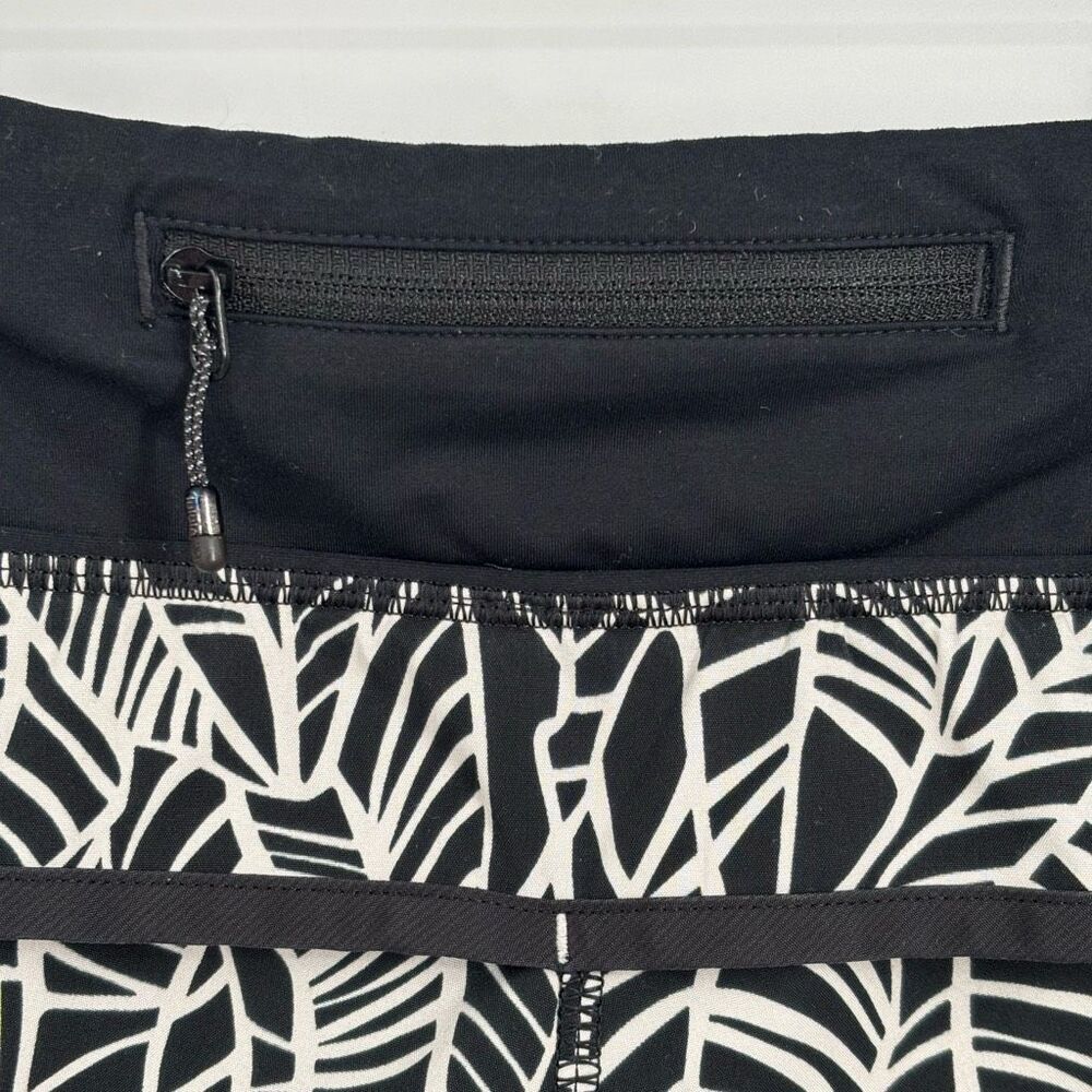 Lululemon Run: Speed Short 2-way Stretch Pretty Palm Black Angel Wing Size 10 - Picture 8 of 10